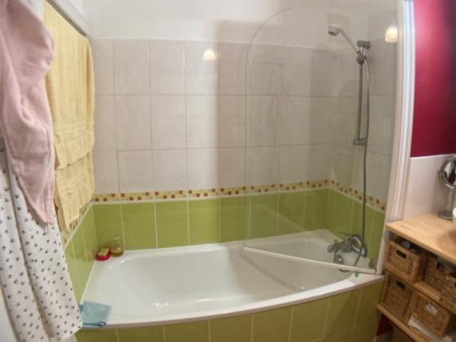 Remplacement d'une baignoire par une douche sécurisée sur Nantes - Avant