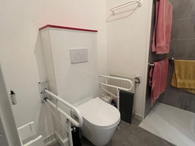 Réalisation d'une douche à l'italienne et toilettes adaptées sur Nantes - Apres